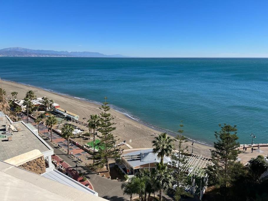 Newly Refurbished Modern 2-Bed Apartment In Heart Of Torremolinos Exterior photo