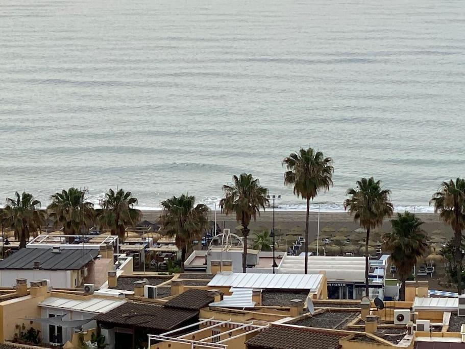 Newly Refurbished Modern 2-Bed Apartment In Heart Of Torremolinos Exterior photo